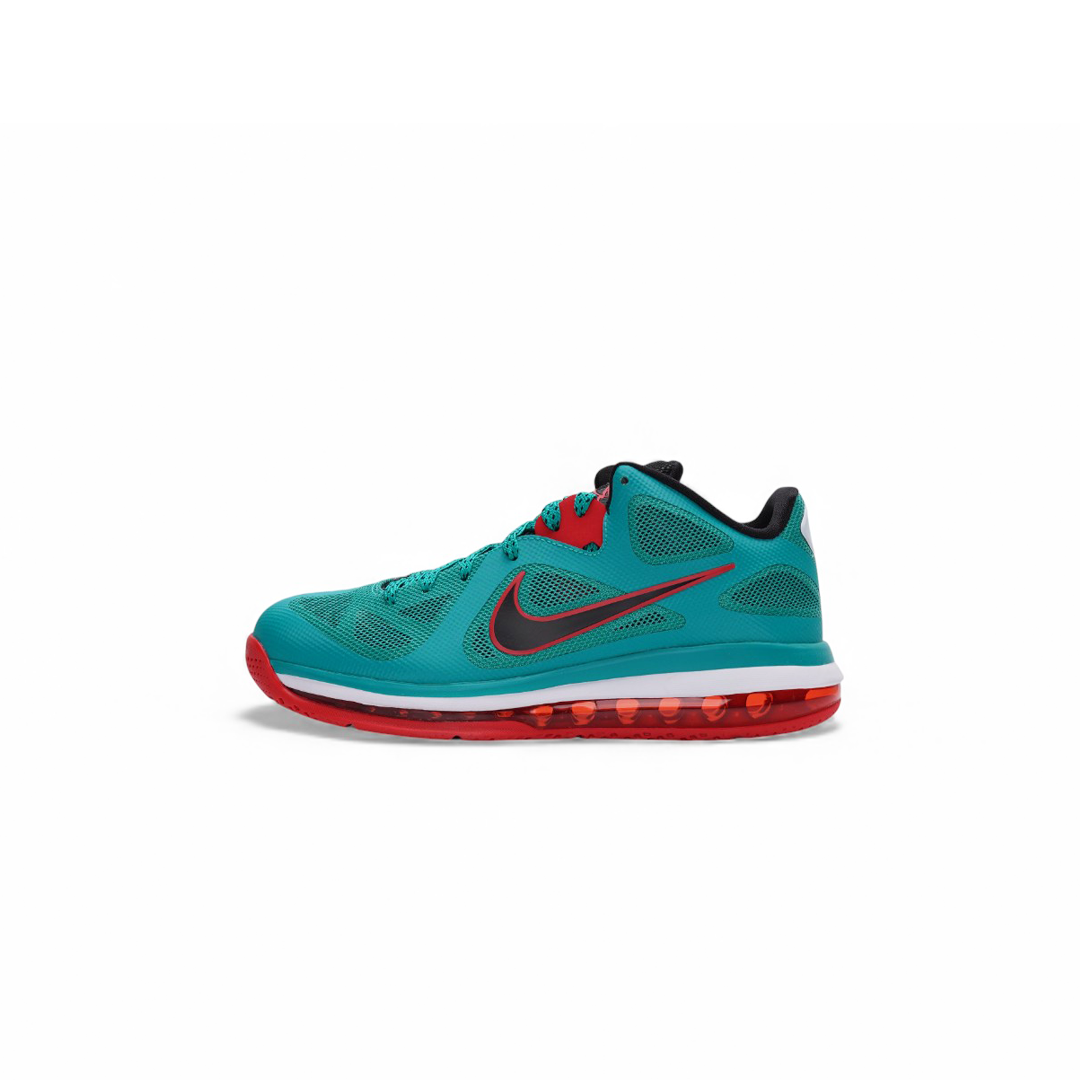 lebron liverpool shoes